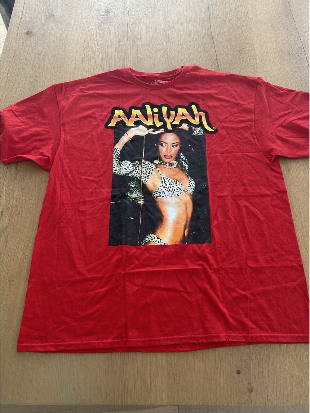 New Incensed Aaliyah Red T Shirt Size Large 100% Cotton